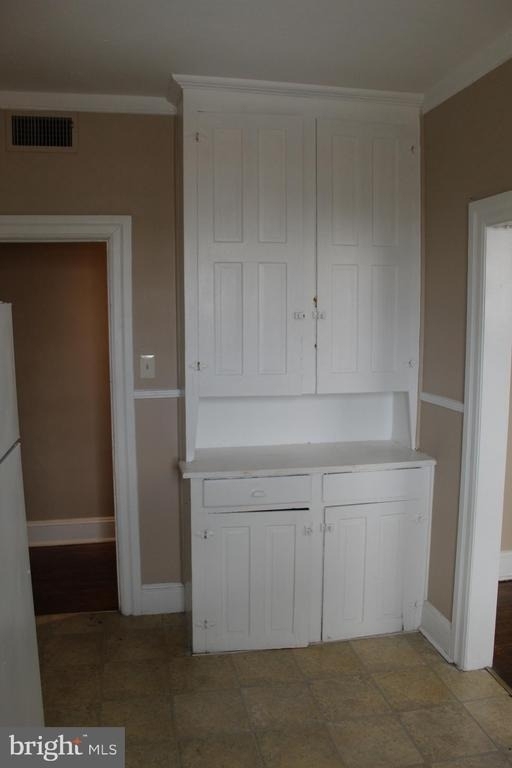 112 E Washington Street - Photo 11