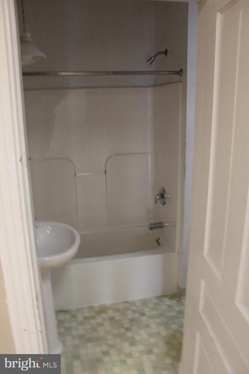 115 N Potomac Street - Photo 8