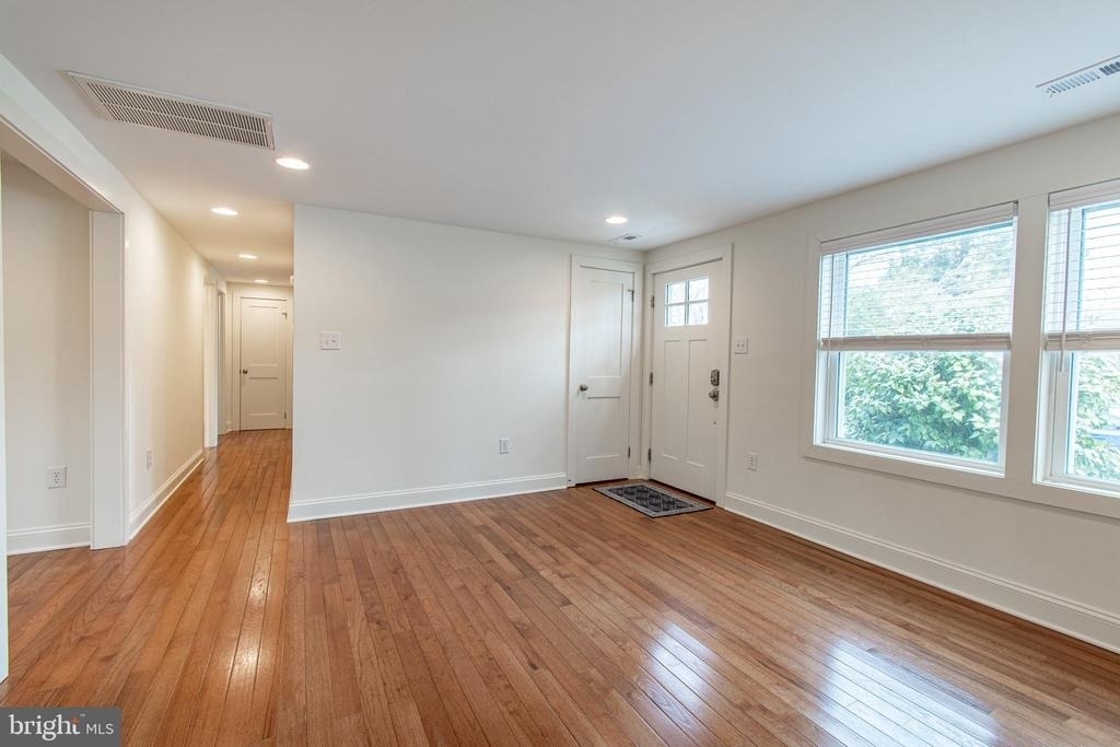 101 Brooks Lane - Photo 10