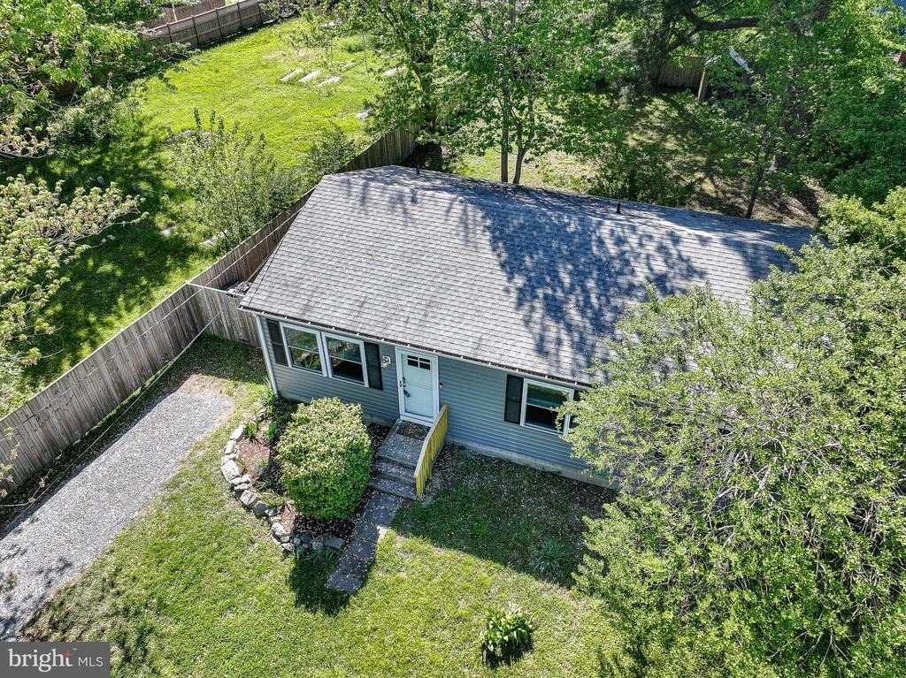 101 Brooks Lane - Photo 1