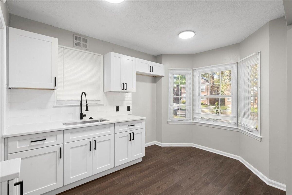 10042 Grayton Street - Photo 7