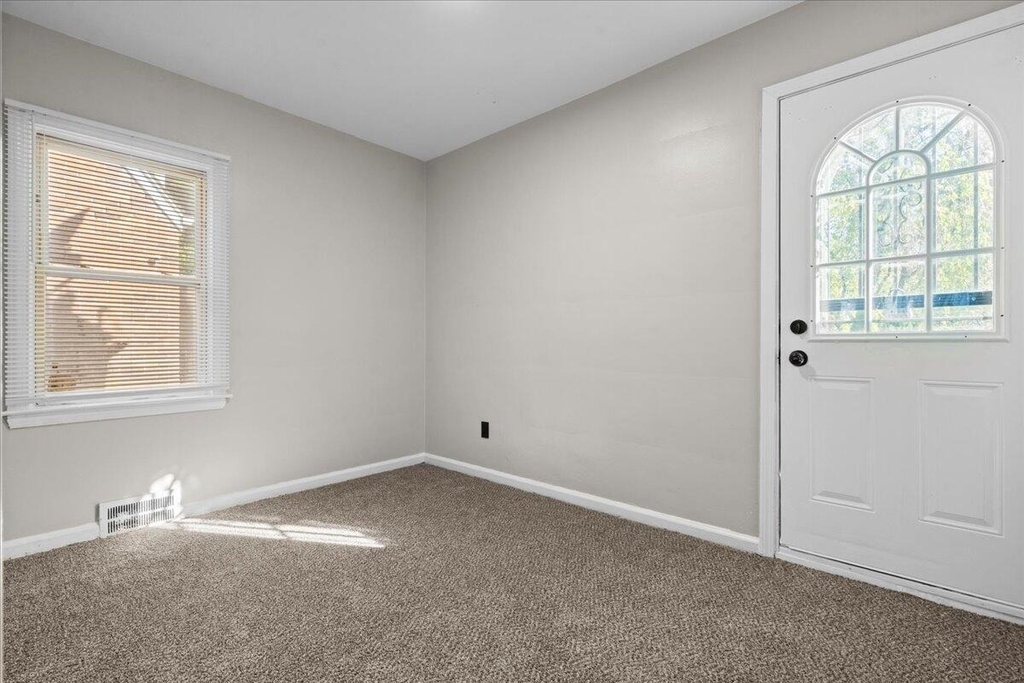 10042 Grayton Street - Photo 14