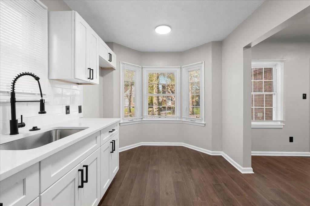 10042 Grayton Street - Photo 4
