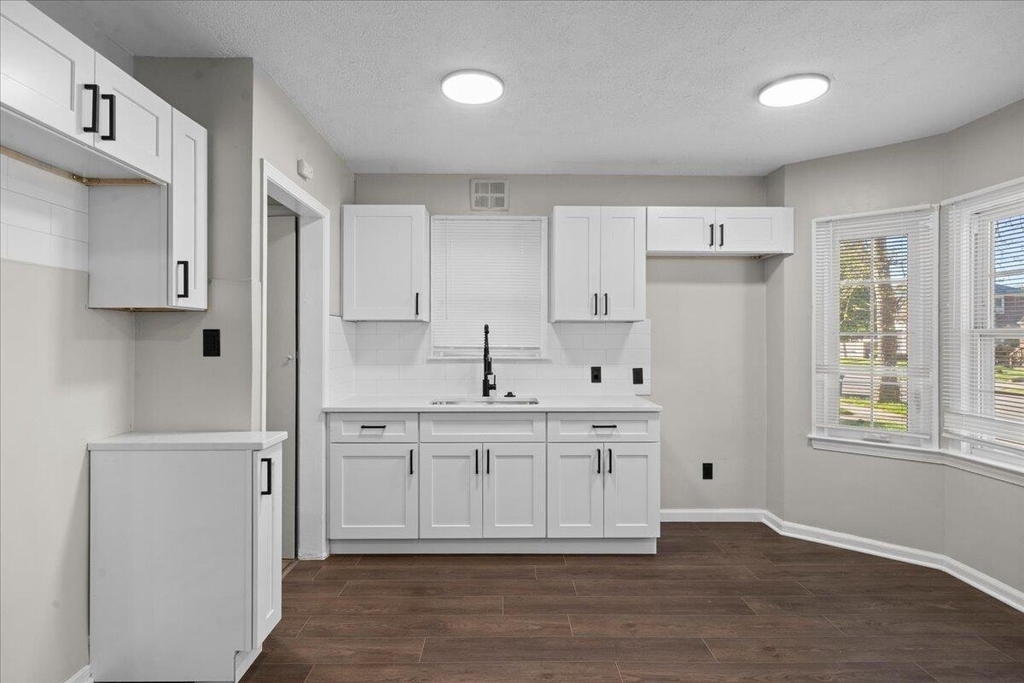 10042 Grayton Street - Photo 8