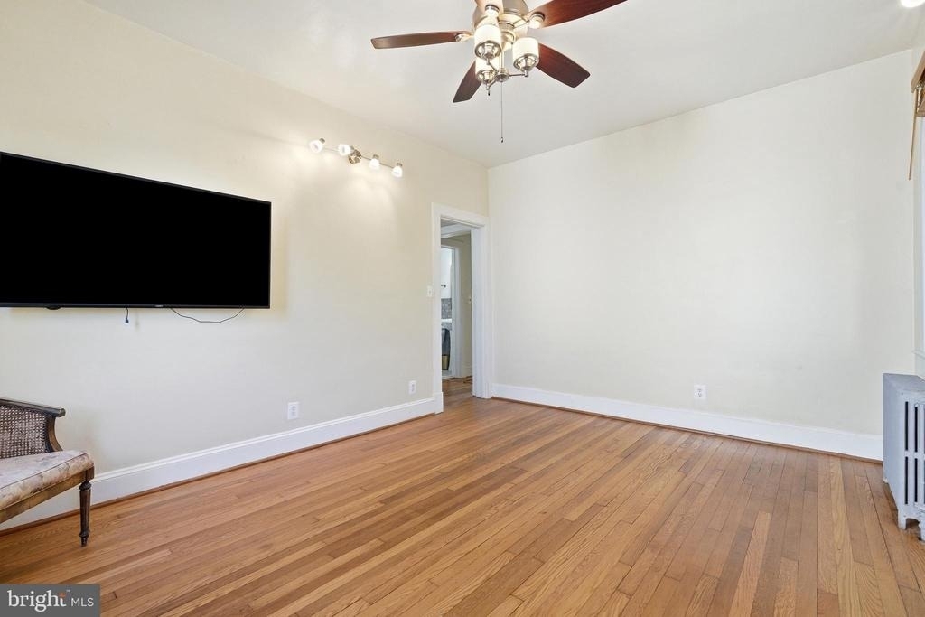 605 Ethan Allen Avenue - Photo 10