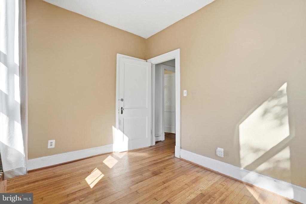 605 Ethan Allen Avenue - Photo 15