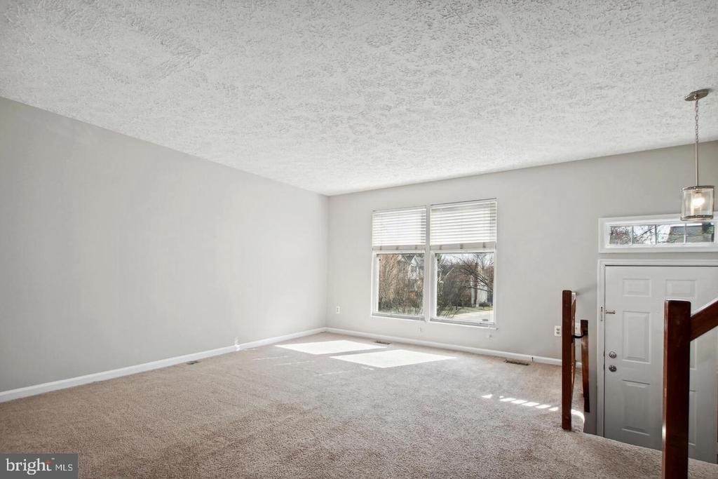 704 Suffield Drive - Photo 2