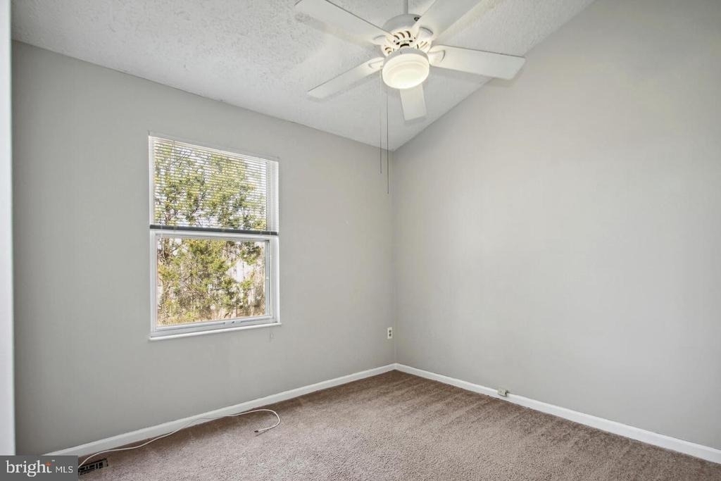 704 Suffield Drive - Photo 15
