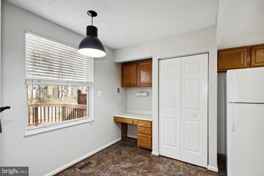 704 Suffield Drive - Photo 9