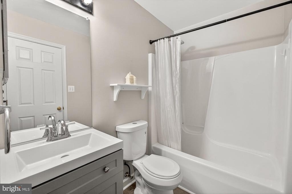 2572 Carrington Way - Photo 6