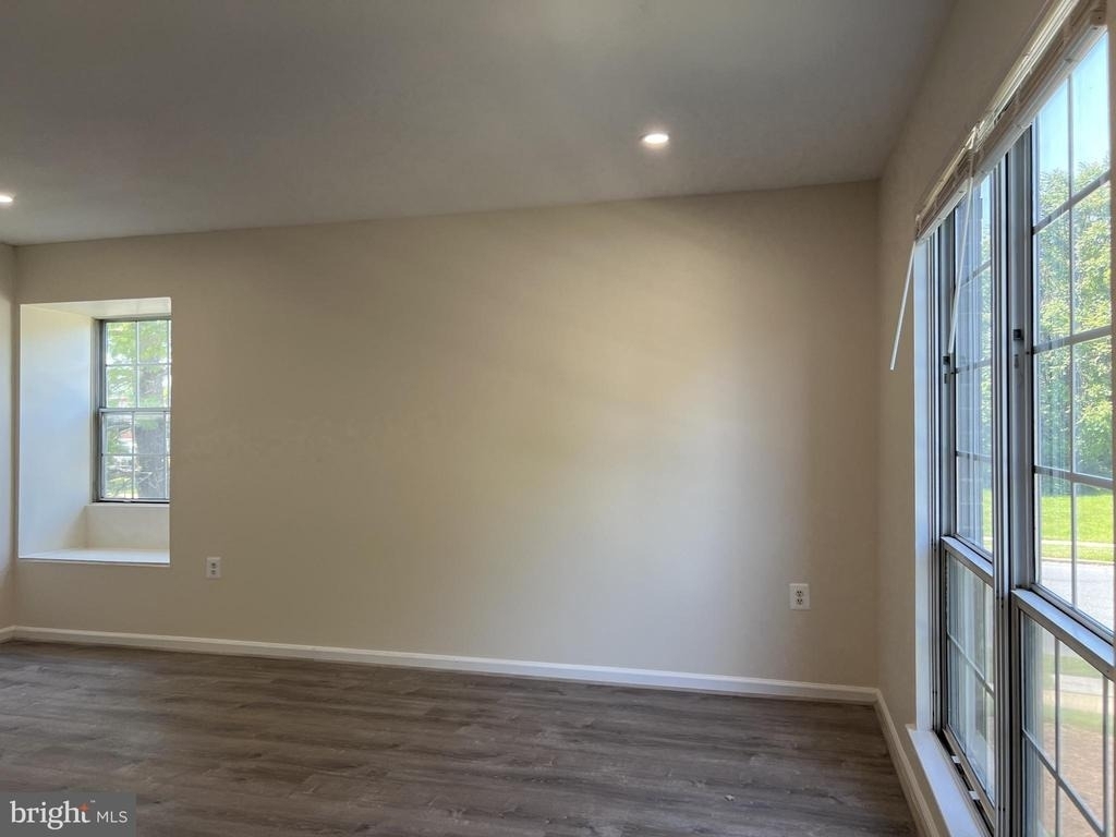 439 Terry Court - Photo 3