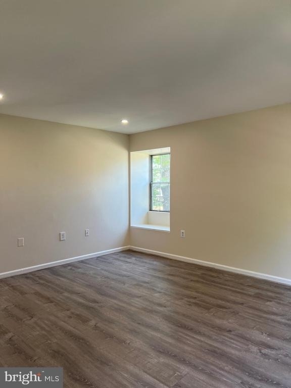 439 Terry Court - Photo 2