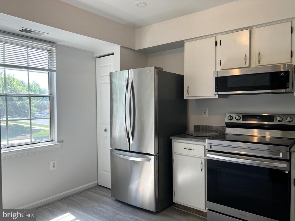 439 Terry Court - Photo 7