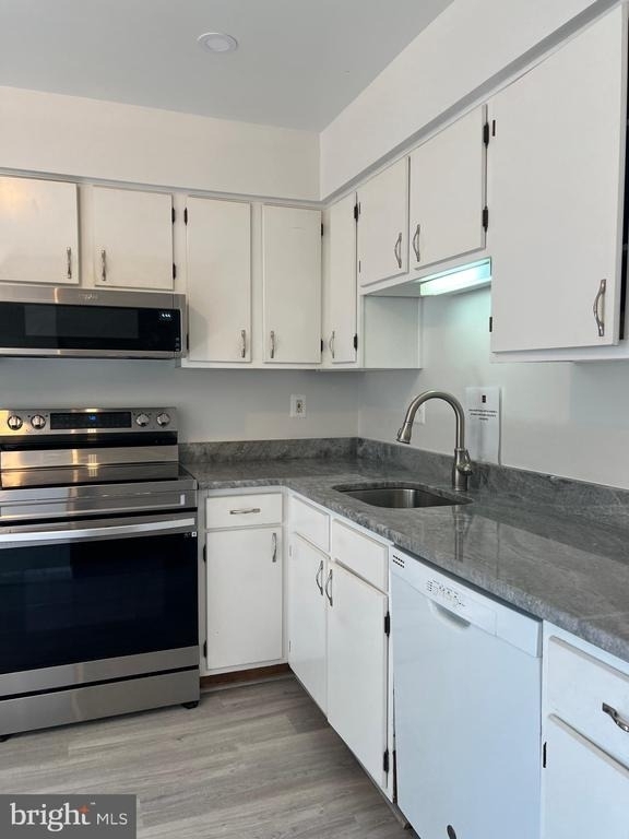 439 Terry Court - Photo 8