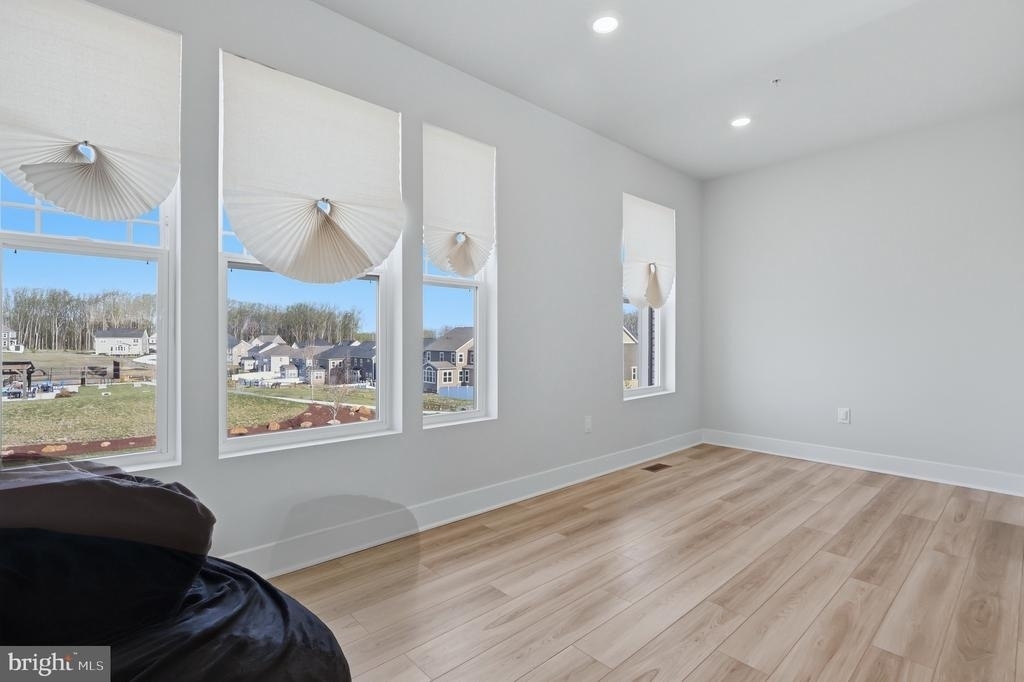 6894 Barrowfield Pl - Photo 10