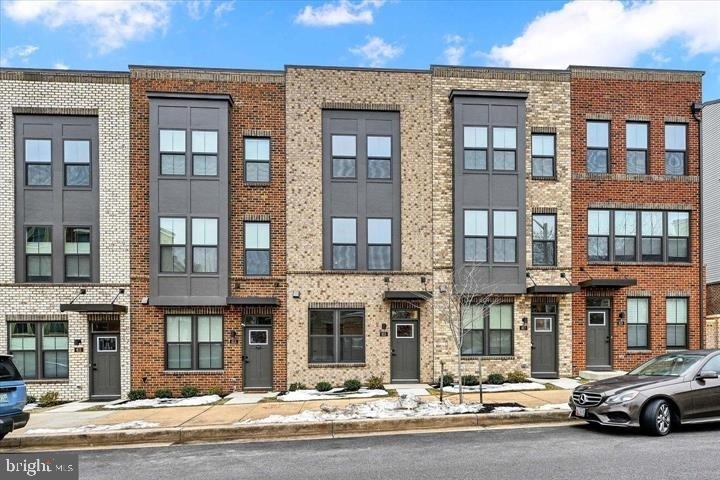 815 Lennox Street - Photo 0