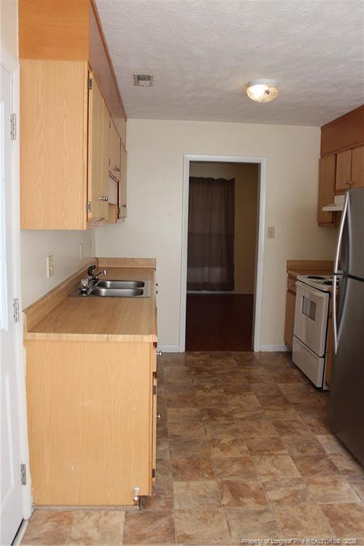 7805 Gallant Ridge Drive - Photo 8