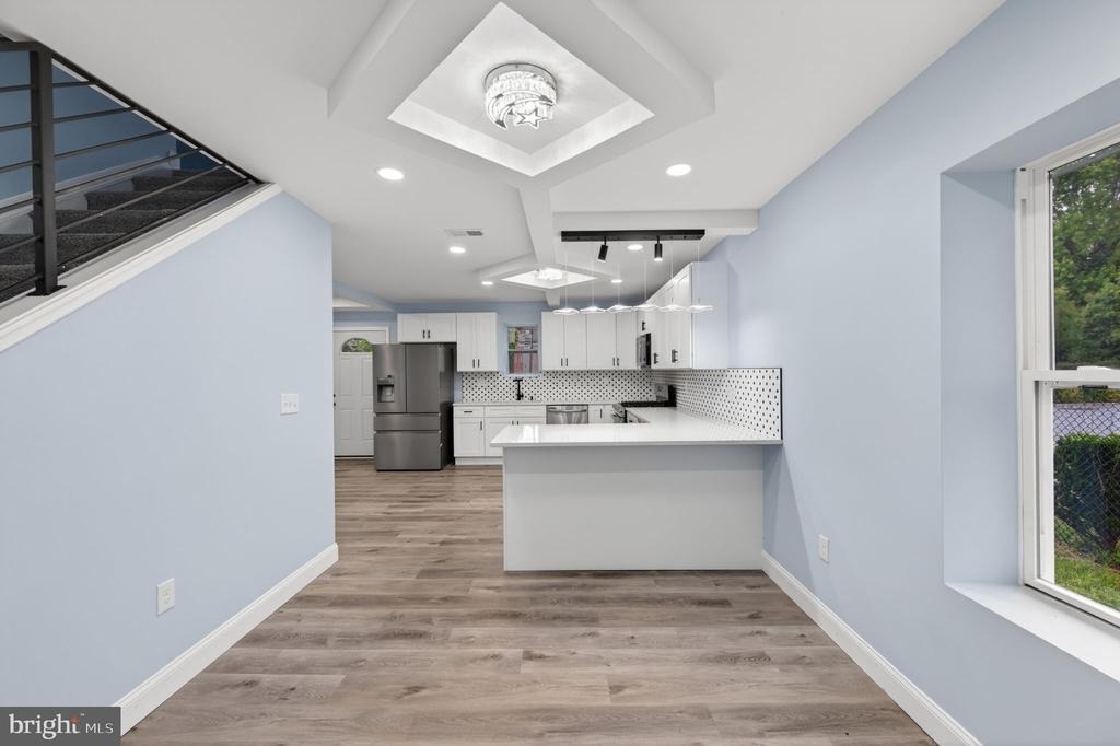 5306 Ethelbert Avenue - Photo 8