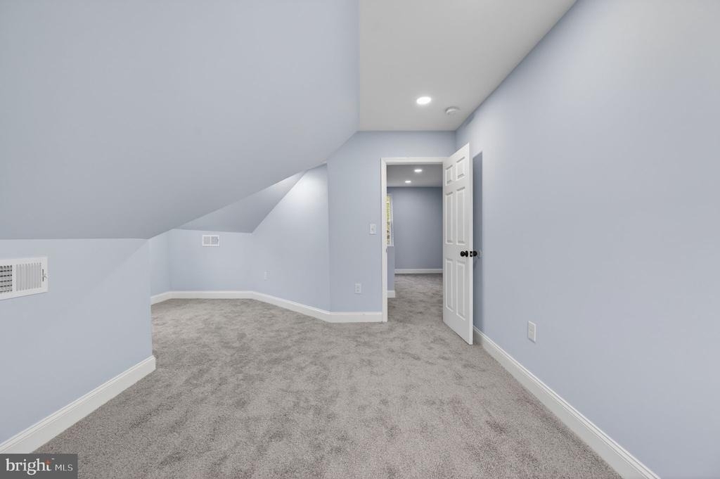 5306 Ethelbert Avenue - Photo 32