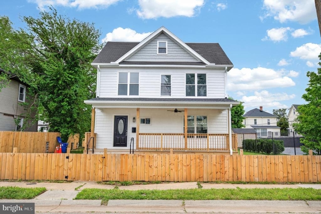 5306 Ethelbert Avenue - Photo 0