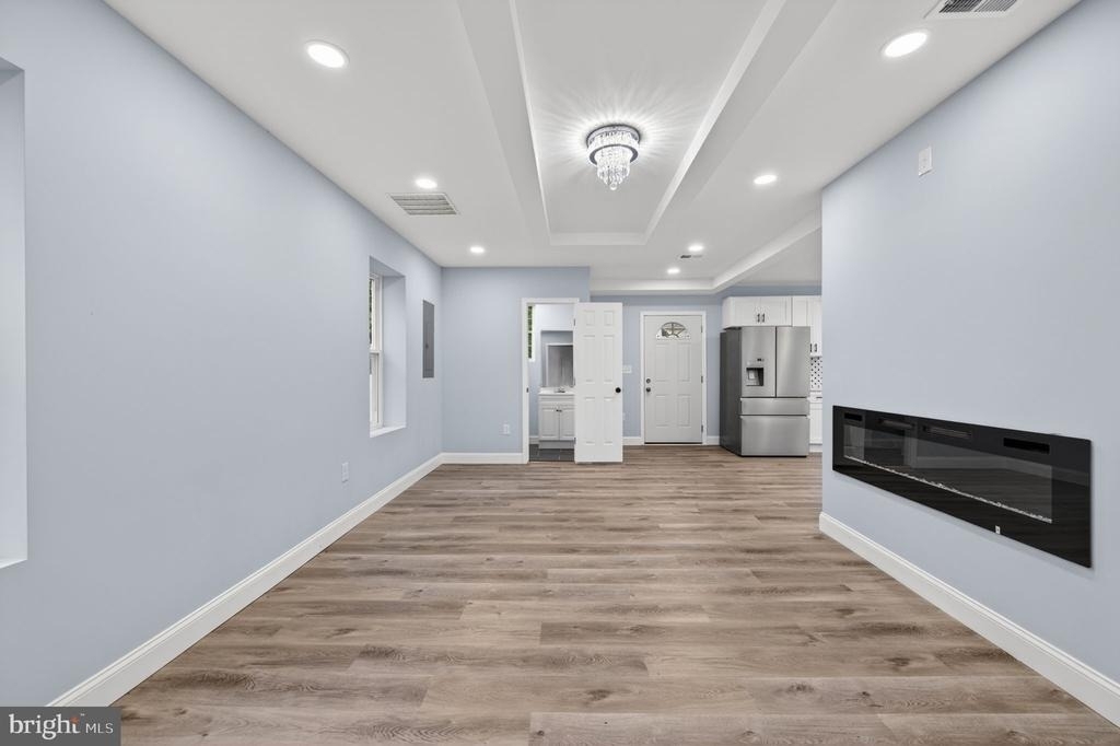 5306 Ethelbert Avenue - Photo 13