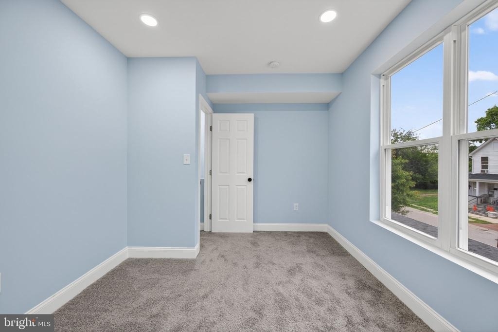 5306 Ethelbert Avenue - Photo 21