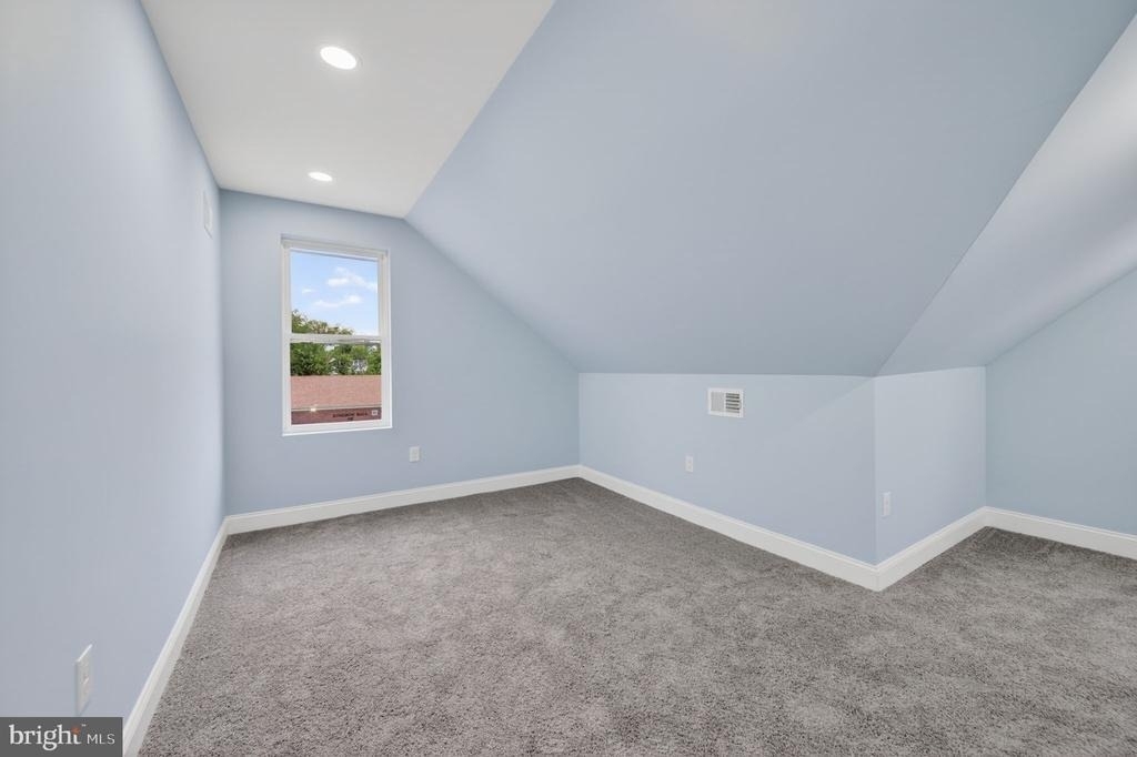 5306 Ethelbert Avenue - Photo 30