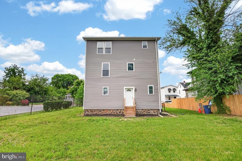 5306 Ethelbert Avenue - Photo 37