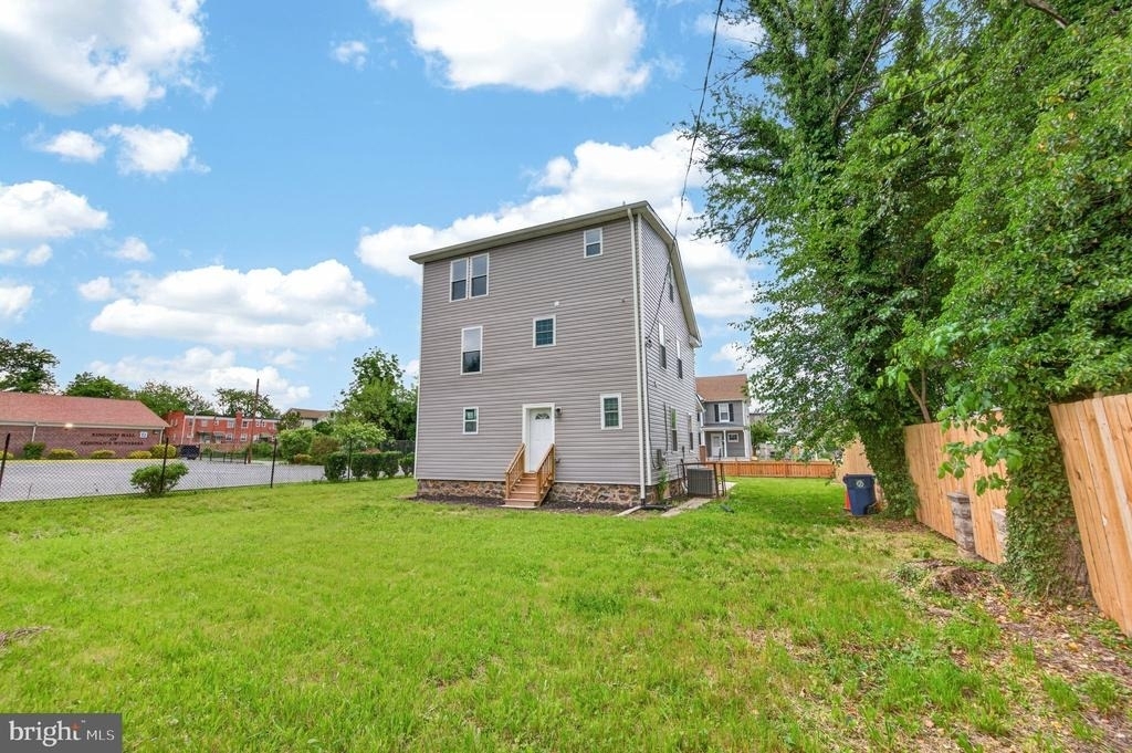 5306 Ethelbert Avenue - Photo 38