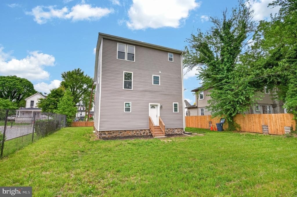 5306 Ethelbert Avenue - Photo 36