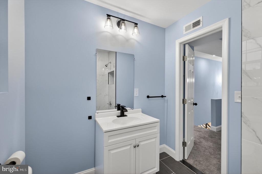 5306 Ethelbert Avenue - Photo 19