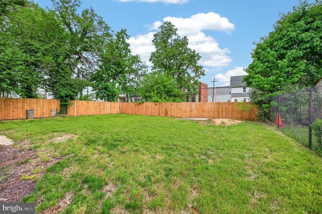 5306 Ethelbert Avenue - Photo 35