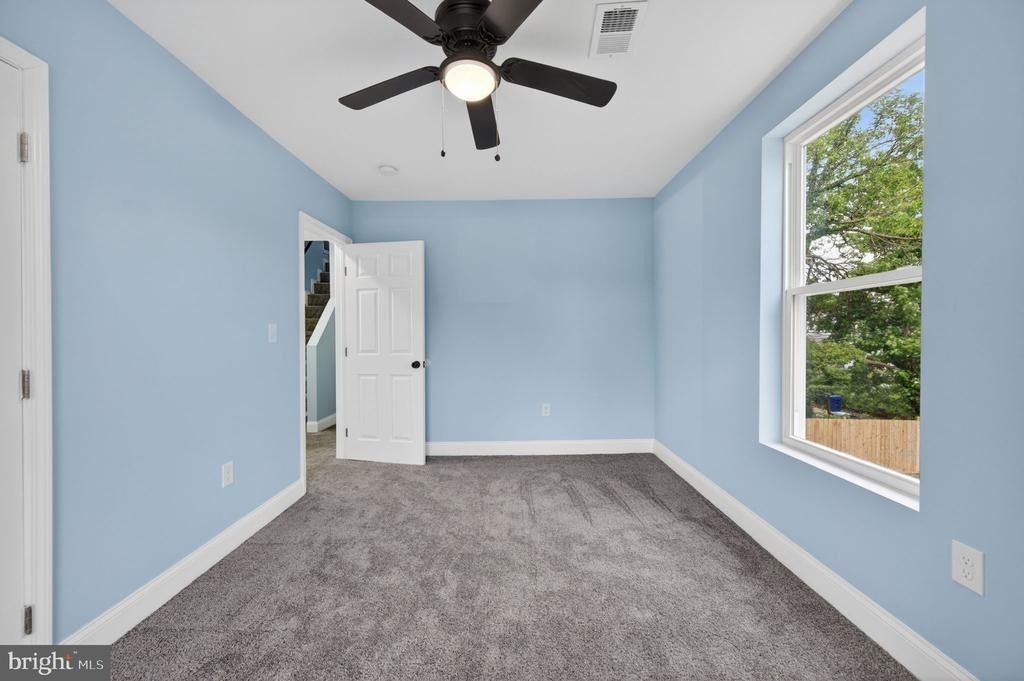 5306 Ethelbert Avenue - Photo 15