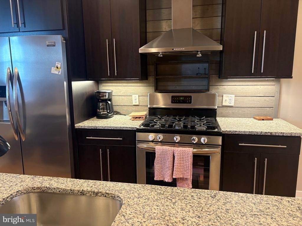 17 N East Avenue - Photo 5