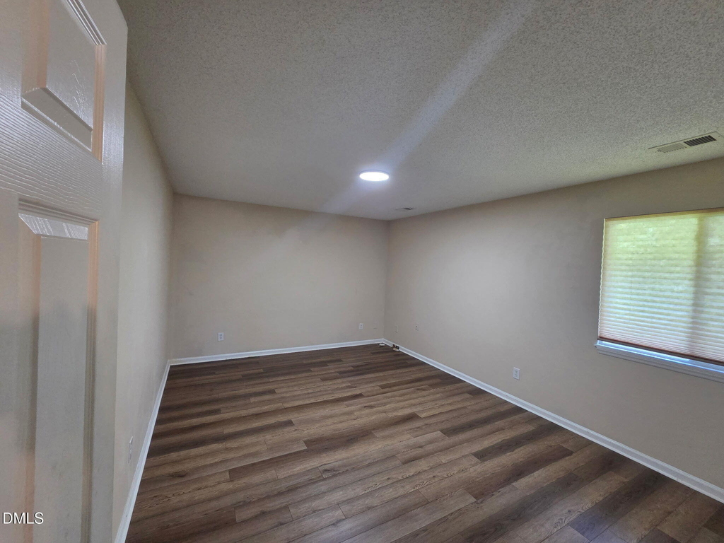 906 W Chatham Street - Photo 8