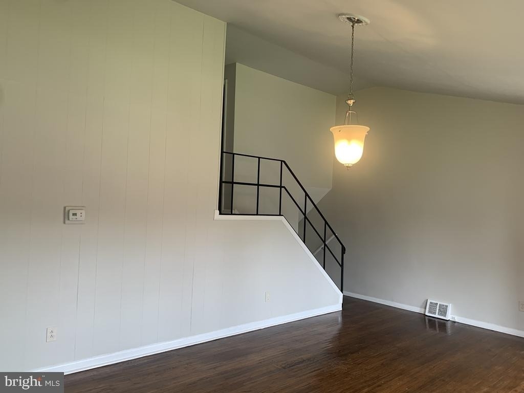 163 Wiltshire Road - Photo 2