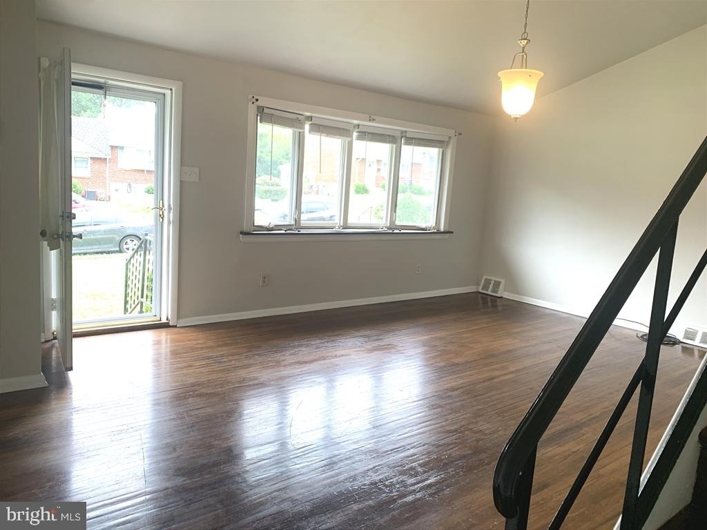 163 Wiltshire Road - Photo 0