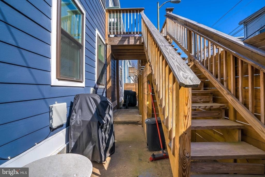 1605 F Street Ne - Photo 22