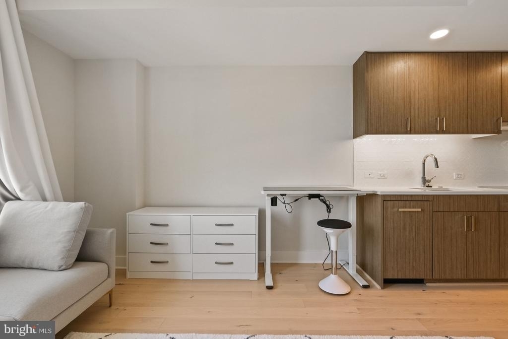 1211 Van Street Se - Photo 3