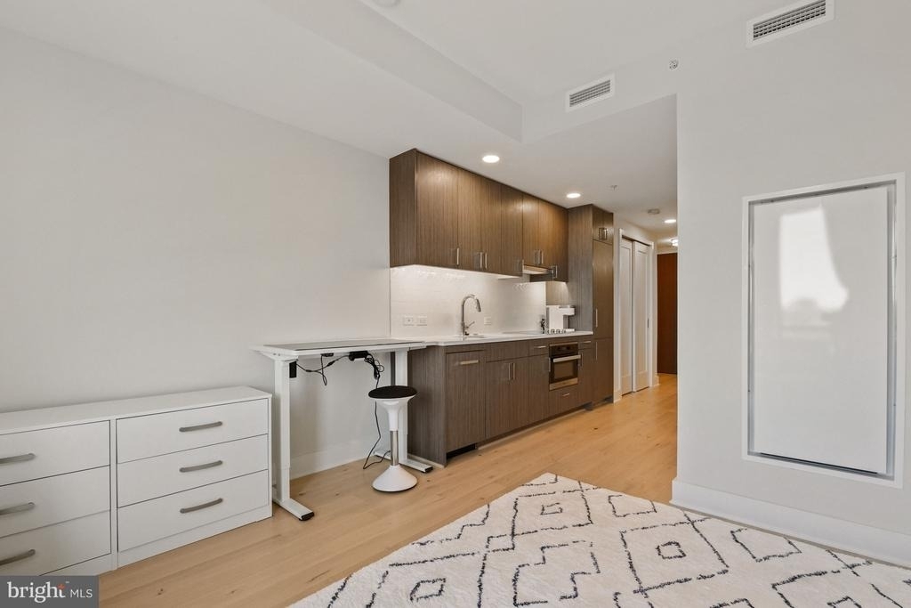 1211 Van Street Se - Photo 4