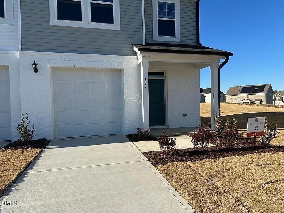 529 Eversden Drive - Photo 2
