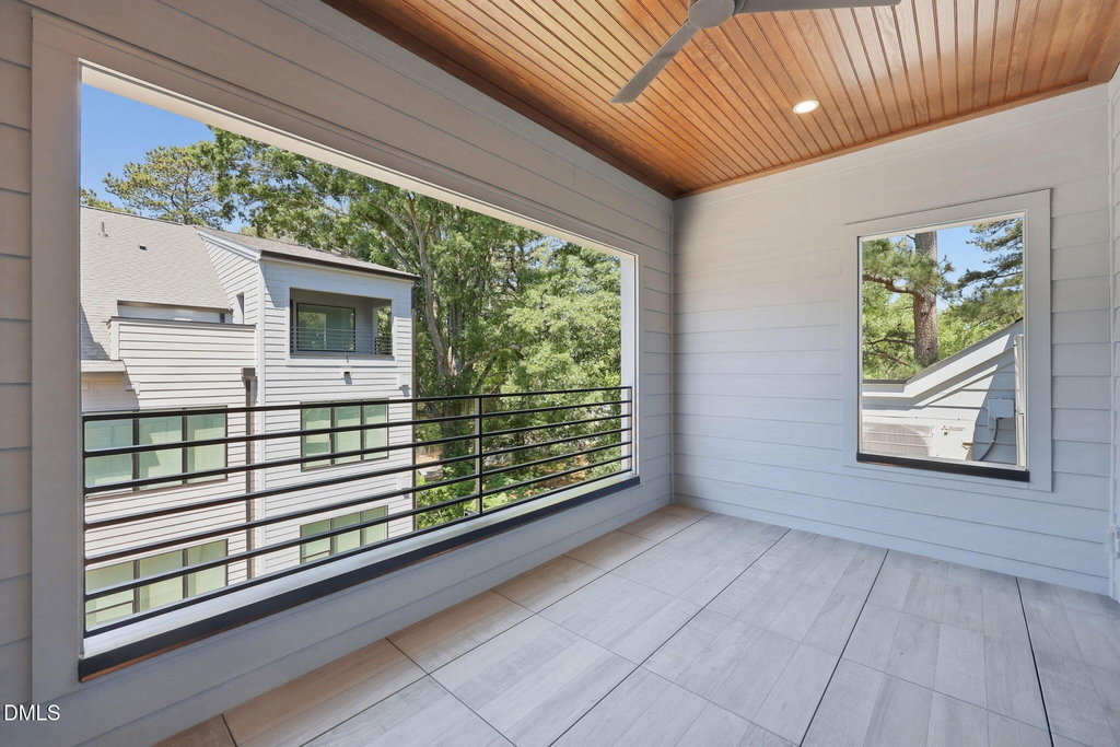 403 Chatham View Road - Photo 32