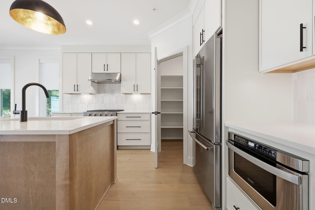 403 Chatham View Road - Photo 11