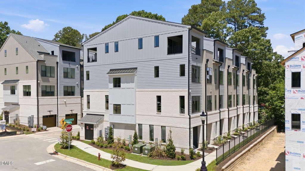 403 Chatham View Road - Photo 1