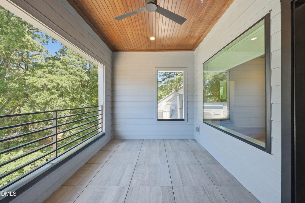 403 Chatham View Road - Photo 33