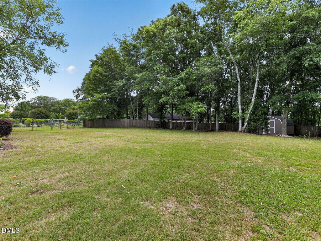 7209 Silver Maple Street - Photo 27