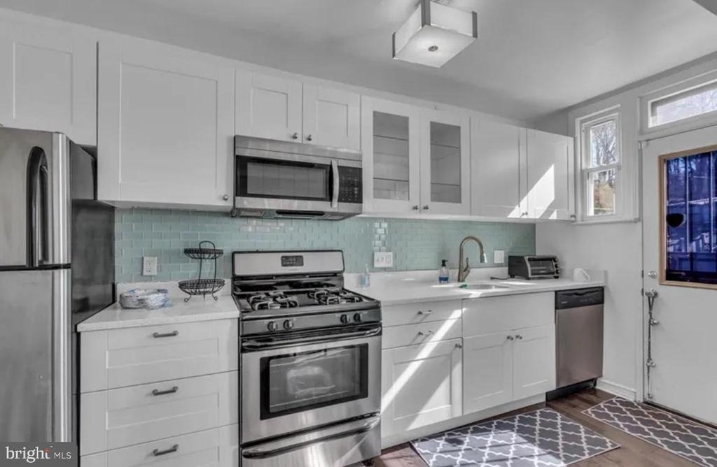 4011 Blaine Street Ne - Photo 1