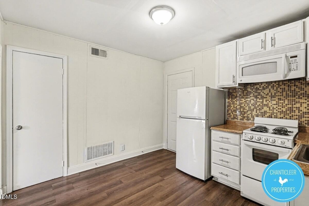 113 Florence Street - Photo 2