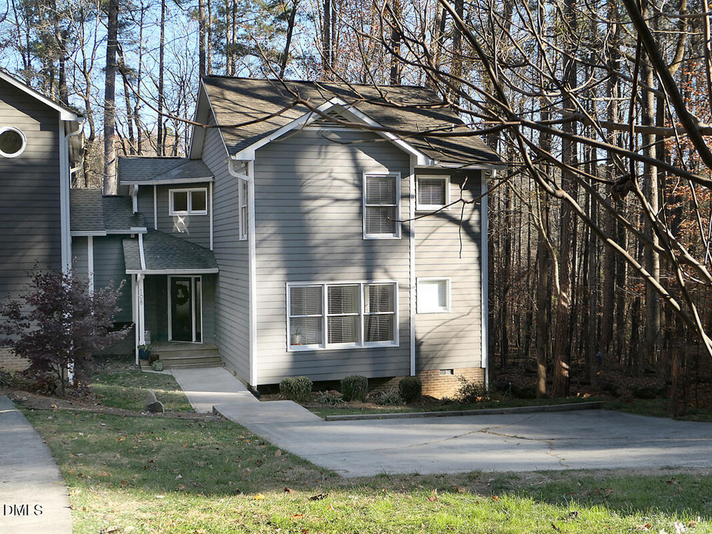 108 Channing Lane - Photo 0
