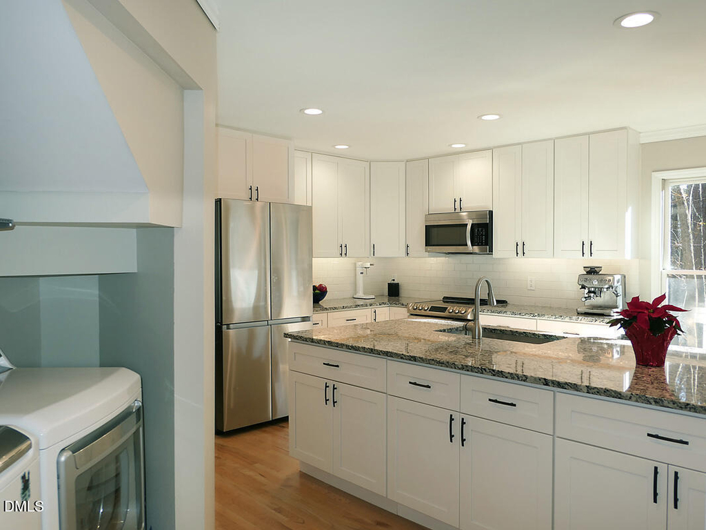 108 Channing Lane - Photo 8